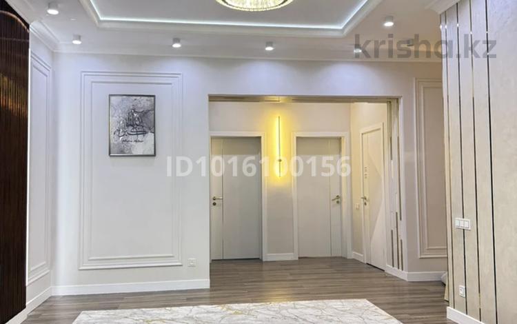3-комнатная квартира · 95 м² · 1/5 этаж, Акмаржан 1, 1/1 за 350 000 ₸ в Актау, мкр Приморский — фото 2