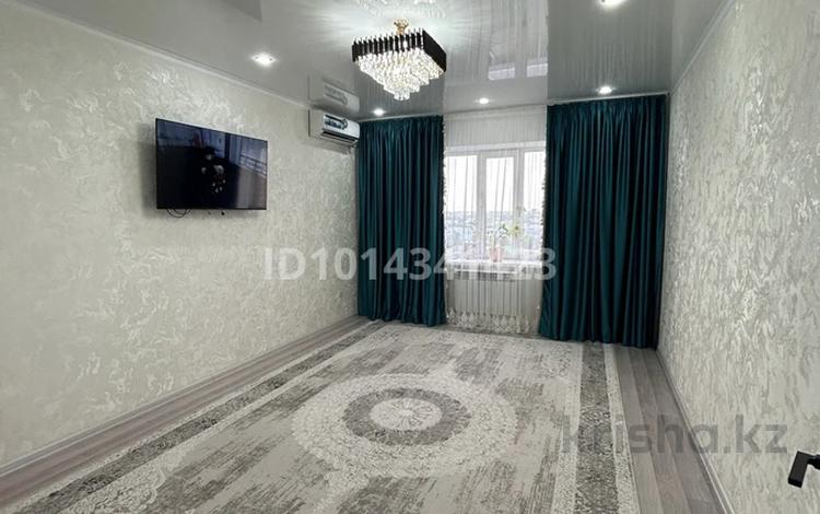 2-бөлмелі пәтер · 79 м² · 9/9 қабат, Абая 244, бағасы: 30 млн ₸ в Уральске — фото 2