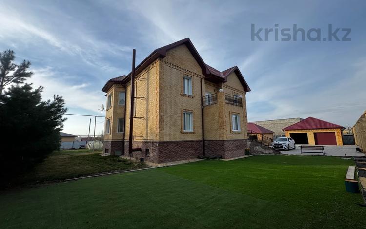 Отдельный дом · 4 комнаты · 407 м² · 26 сот., Юбилейная 11 за 190 млн ₸ в  — фото 8
