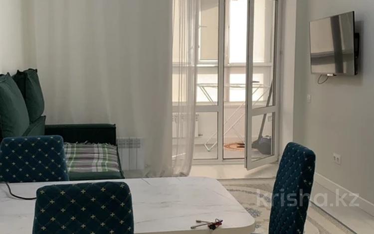 2-комнатная квартира · 40 м² · 3/12 этаж, Улы Дала 31 за 240 000 ₸ в Астане, Нура р-н — фото 2