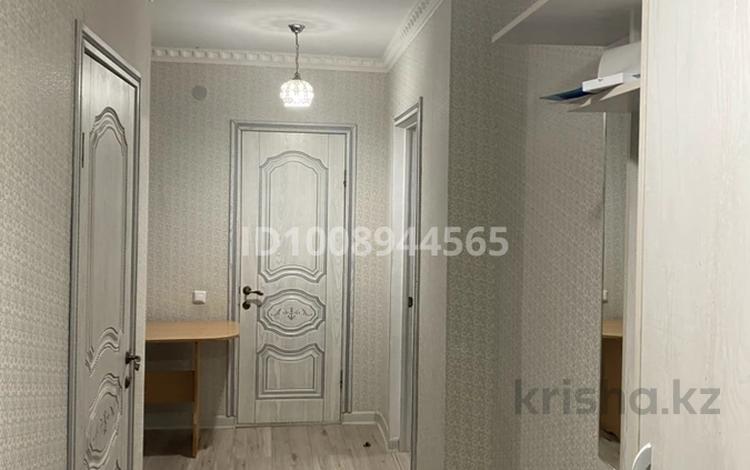 2-комнатная квартира · 62 м² · 3/5 этаж, мкр Нурсая, Улица Таумуш Жумагалиев, 25 за 190 000 ₸ в Атырау — фото 2