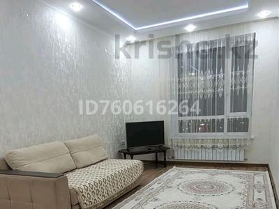 2-комнатная квартира · 60 м² · 8/12 этаж · помесячно, Туран 34б — Ул.Туран-ул.Петёфи за 270 000 〒 в Астане, Нура р-н