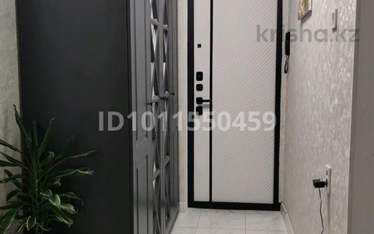 1-комнатная квартира · 42 м² · 2/5 этаж, мкр Аксай-4 29 за 31 млн ₸ в Алматы, Ауэзовский р-н — фото 2