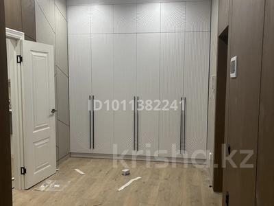 3-бөлмелі пәтер · 118 м² · 2/9 қабат, Әлия Молдағұлова көш., бағасы: 45 млн ₸ в Уральске, мкр Школьник