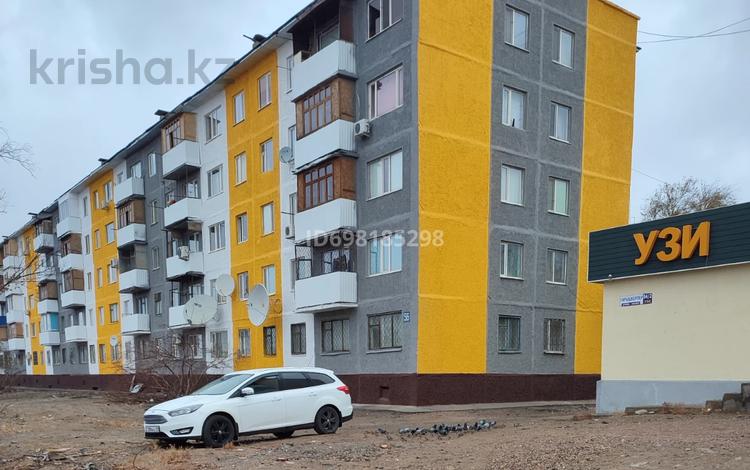 4-бөлмелі пәтер · 61 м² · 1/5 қабат, Гарышкерлер 56 — Последний дом по бульвару Гарышкерлер, бағасы: 13 млн ₸ в Жезказгане — фото 2