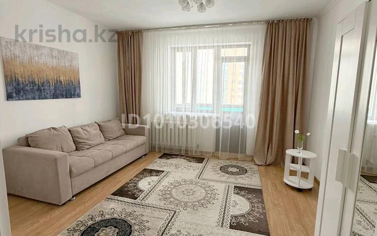 2-комнатная квартира · 56 м² · 8/9 этаж, мкр Уркер, Сыганак 4 за 220 000 ₸ в Астане, Нура р-н — фото 2