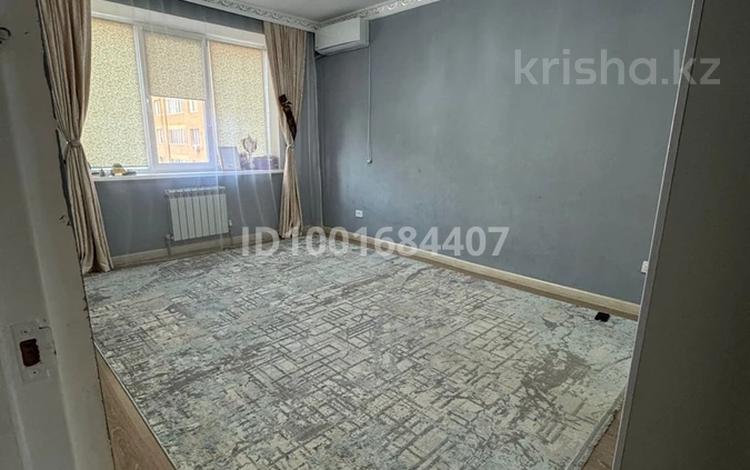 3-бөлмелі пәтер · 76 м² · 4/9 қабат, мкр Береке 28 — #42 школа, трц киви, бағасы: 27 млн ₸ в Атырау — фото 2