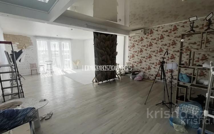 Свободное назначение, офисы, студии · 80 м² за 130 000 ₸ в Таразе, мкр Аса — фото 2