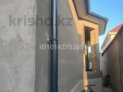 Отдельный дом · 4 комнаты · 210 м² · 8.9 сот., мкр Аулие-Ата, 1пер Бөлтірік шешен 34 — В районе мед колледжа за 45 млн ₸ в Таразе