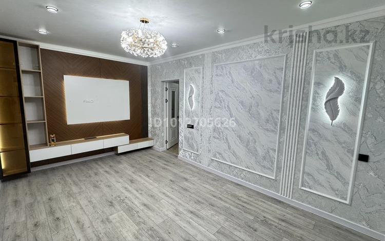 3-комнатная квартира · 67 м² · 4/4 этаж, Батырхан Қасымбеков 3дом 16 кв — Мира 2 дом. на против узбечка кафе. за 17 млн ₸ в Сарыагаш — фото 2
