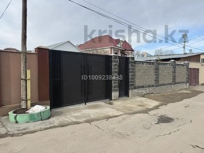 Отдельный дом · 5 комнат · 170 м² · 6 сот., Переулок Толе би 2 — Проспект Толе би, Карахан за 65 млн 〒 в Таразе