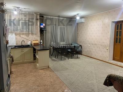 Отдельный дом · 7 комнат · 350 м² · 14 сот., Джамбула 18 — РУВД, ул. Батталханова за ~ 80 млн 〒 в 