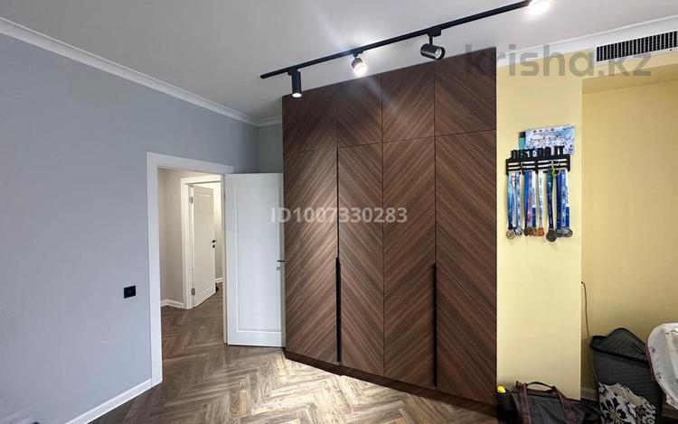 4-бөлмелі пәтер · 190 м² · 2/5 қабат, мкр Самал-2, Фурманова 67, бағасы: 2.5 млн ₸ в Алматы, Медеуский р-н — фото 3