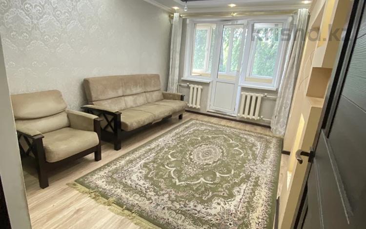 3-комнатная квартира, 59 м², 2/4 этаж, мкр №8