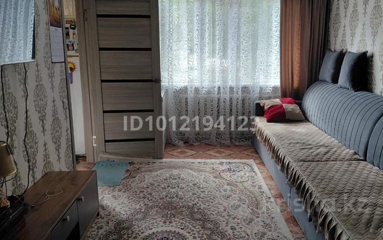 2-комнатная квартира · 56 м² · 1/5 этаж, Майкудук, 16й микрорайон 25 за 12 млн ₸ в Караганде, Алихана Бокейханова р-н — фото 2