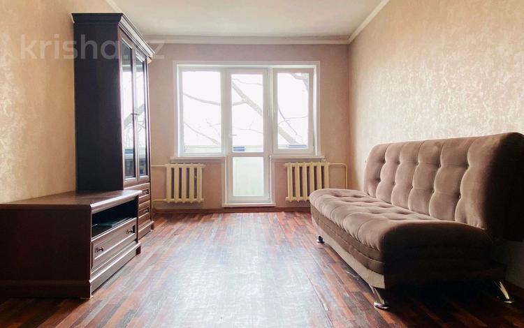 2-комнатная квартира, 46 м², 4/4 этаж, мкр №9 46 за 23.5 млн 〒 в Алматы, Ауэзовский р-н — фото 2