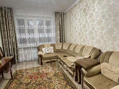 3-комнатная квартира, 73.7 м², 1/3 этаж, Шакарима 157/1 за 17.5 млн 〒 в Усть-Каменогорске