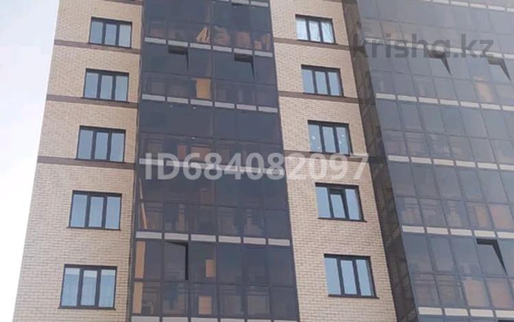 2-комнатная квартира, 52 м², 15/18 этаж, Жамбыла за 23.8 млн 〒 в Петропавловске — фото 2