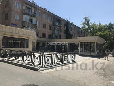 Продажа коммерческой недвижимости в Шымкенте: Свободное назначение, офисы, магазины и бутики, общепит, салоны красоты · 500 м² за 350 млн 〒 Свободное назначение, офисы, магазины и бутики, общепит, салоны красоты · 500 м² за 350 млн 〒 в Шымкенте, Туран р-н