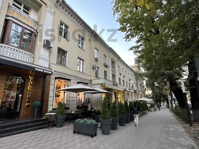 4-комнатная квартира · 86 м² · 2/3 этаж, Абылай Хана 123 — Кабанбай Батыра за 120 млн ₸ в Алматы, Алмалинский р-н