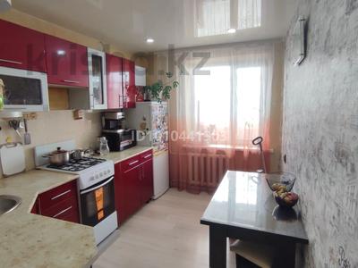 3-комнатная квартира · 64 м² · 4/5 этаж, Мухтара Ауэзова 83 — Квартира в центре Щучинска + капитальный гараж. Всё рядом: школы, сады, магазины и остановки. за ~ 26 млн 〒