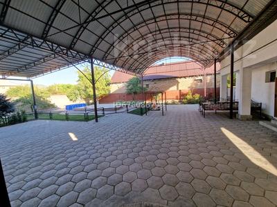 Отдельный дом · 6 комнат · 231 м² · 11 сот., Абилкаирова — Бейбітшілік за 60 млн 〒 в Таразе