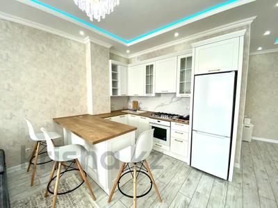 2-бөлмелі пәтер, 75 м², 8/10 қабат тәулігіне, Кулманова 35, бағасы: 20 000 〒 в Атырау