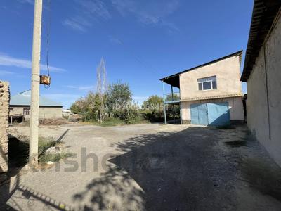 Жеке үй · 4 бөлме · 340 м² · 17.4 сот., Ата-турк 214 — Рынок куаныш, бағасы: 200 000 〒 в Туркестане