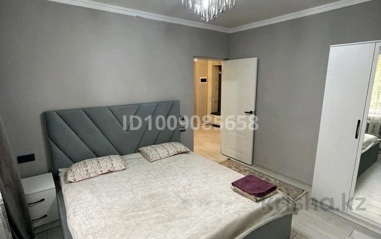 1-комнатная квартира · 35 м² · 3/4 этаж, 3-й микрорайон — . ТЦ-Аль Фараби за 2 500 ₸ в Шымкенте, Туран р-н — фото 2