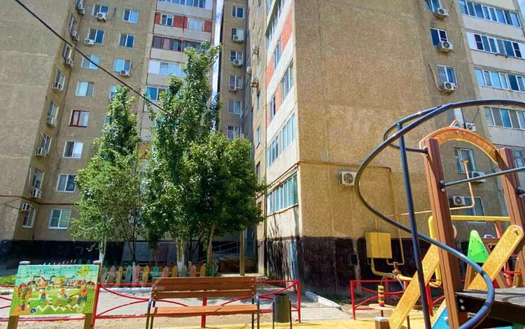 4-бөлмелі пәтер · 75 м² · 9/10 қабат, мкр Центральный, Момышулы 19, бағасы: 24 млн ₸ в Атырау — фото 15