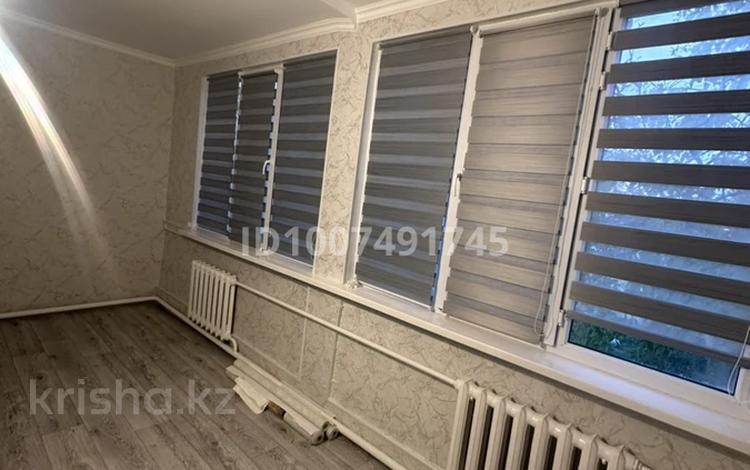 4-комнатная квартира · 89 м² · 1/2 этаж, мкр Акбулак 132 за 180 000 〒 в Таразе — фото 2