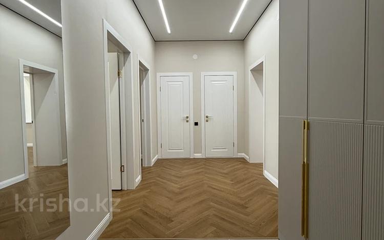 2-бөлмелі пәтер · 80 м² · 5/7 қабат, Алтын орда ш/а., Алия Молдагулова, бағасы: 36.5 млн ₸ в Актобе, мкр. Алтын орда — фото 2
