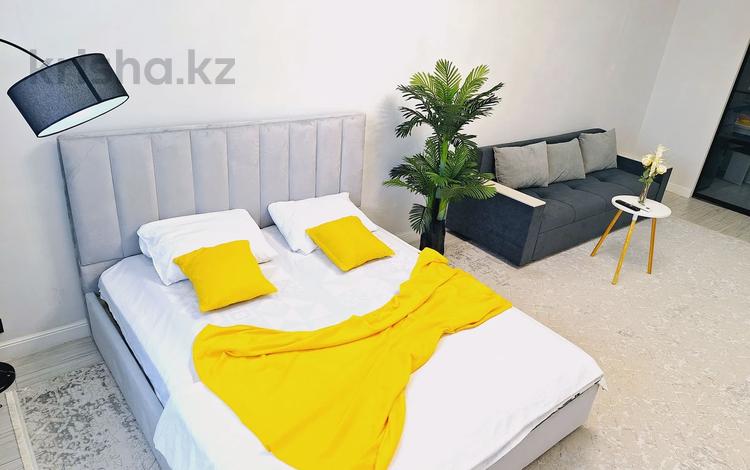 2-комнатная квартира · 80 м² · 3/14 этаж, 17-й мкр 6 за 14 900 ₸ в Актау — фото 2