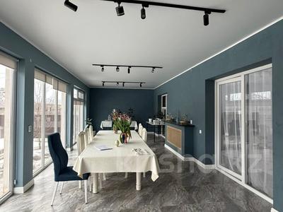 Жеке үй · 4 бөлме · 300 м² · 5 жүзд., Зачаганск пгт ш/а. 11, бағасы: 65 млн ₸ в Уральске, мкр. Зачаганск пгт