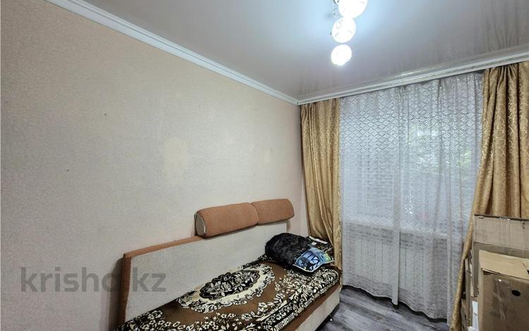 2-бөлмелі пәтер · 42 м² · 1/5 қабат, ул. Байсеитовой, бағасы: 5.7 млн ₸ в Темиртау — фото 2