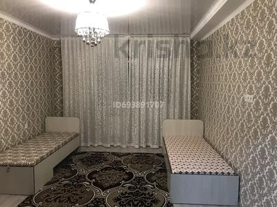 1-комнатная квартира, 50 м², 5/5 этаж помесячно, Ашимова за 100 000 〒 в Талдыкоргане, мкр Жастар