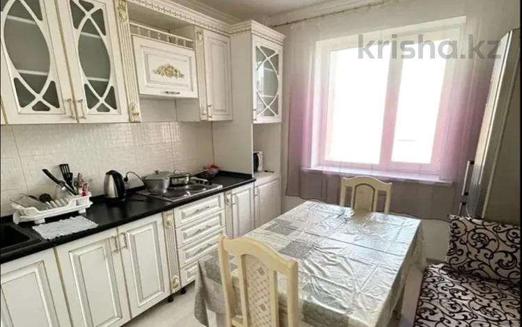 3 комнаты · 100 м² · 4 этаж, Бектурова 4/2 — Керей жанибек за 50 000 〒 в Астане, Есильский р-н — фото 2