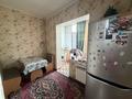 1-бөлмелі пәтер · 40 м² · 3/5 қабат, Акбулак ш/а. — Көшіп жаткансоң шашылып тұр)) супермаркет жакын садик бар 36 мектеп жакые Рыскулованың бойын терезе трассага карайды, бағасы: 12 млн ₸ в Таразе, мкр Акбулак — фото 2