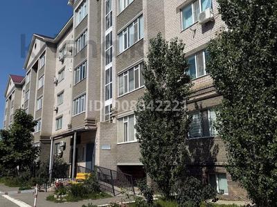 3-комнатная квартира · 109.1 м² · 5/5 этаж, мкр 5, Шамши Калдаякова 5 Г — 25 и 30 школы за 33 млн ₸ в Актобе