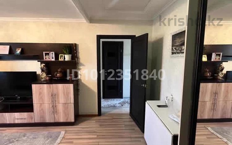 3-бөлмелі пәтер · 67 м² · 4/5 қабат, Затаевича 31, бағасы: 32 млн ₸ в Семее — фото 2