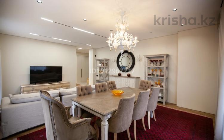 4-бөлмелі пәтер · 260 м², мкр Нур Алатау, Какимбекова салыкова, бағасы: 205 млн ₸ в Алматы, Бостандыкский р-н — фото 2