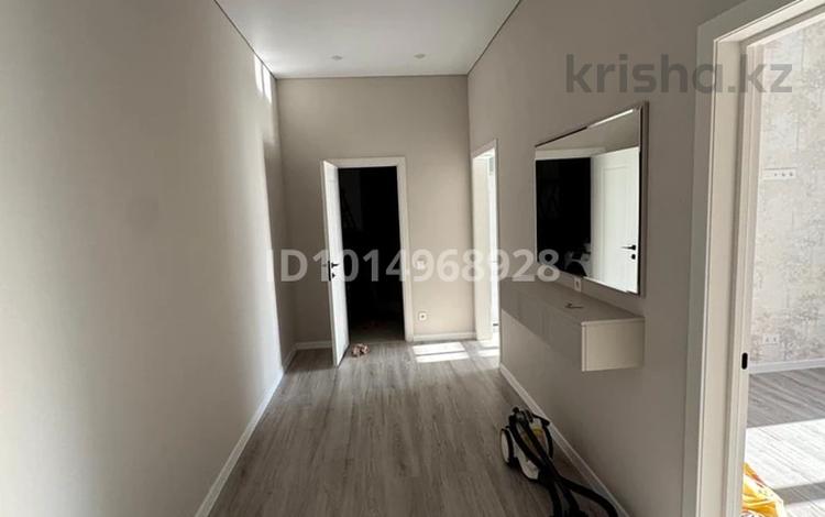1-комнатная квартира · 60 м² · 2/3 этаж, мкр Старый Аэропорт, Жумагалиева 55 за 300 000 ₸ в Уральске — фото 2