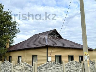 Отдельный дом · 4 комнаты · 100 м² · 6 сот., мкр Михайловка , Переулок Путевой 12 — Бадина за 25 млн 〒 в Караганде, Казыбек би р-н
