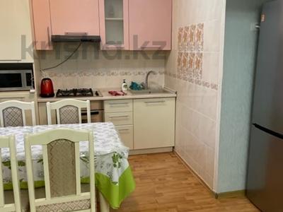 2-бөлмелі пәтер, 52 м², 5/5 қабат ай сайын, Абая — Жарокова, бағасы: 250 000 〒 в Алматы, Алмалинский р-н