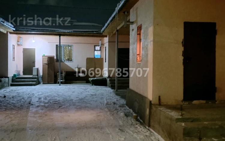 Отдельный дом · 10 комнат · 250 м² · 6 сот., Абишева 53 — Массив Коктем за 50 млн 〒 в Таразе — фото 29