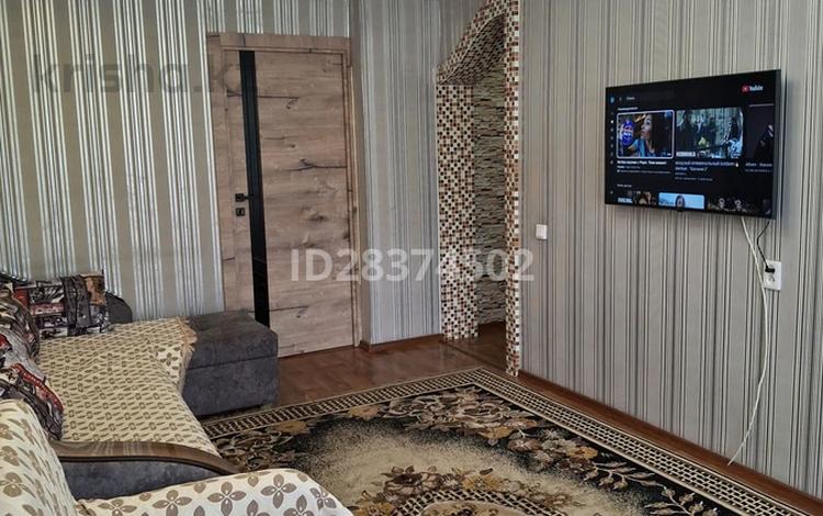 2-комнатная квартира · 52 м² · 2/5 этаж, Ауэзова 27 за 15 000 ₸ в Семее — фото 48