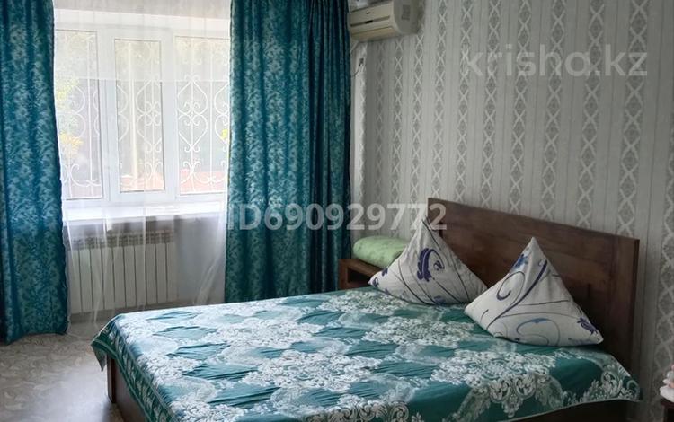 1-комнатная квартира · 36 м² · 2/5 этаж, мкр 8 84 — Абулхайр Хан за 2 000 〒 в Актобе — фото 2