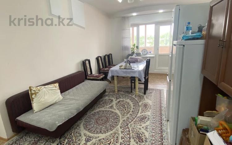 4-бөлмелі пәтер · 95 м² · 2/2 қабат, 18-й мкр. 2Б, бағасы: 30 млн ₸ в Конаеве — фото 2