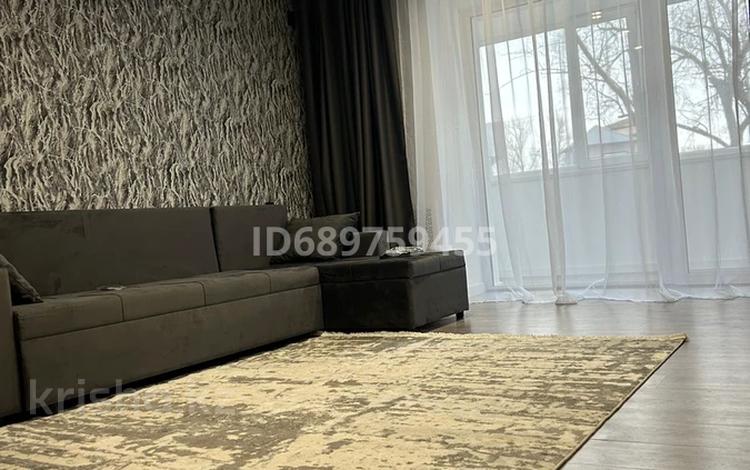 2-бөлмелі пәтер · 75 м² · 1/5 қабат, мкр Строитель, Абулхаир хана 91/3 — Chechil Pub, бағасы: 15 000 ₸ в Уральске — фото 2
