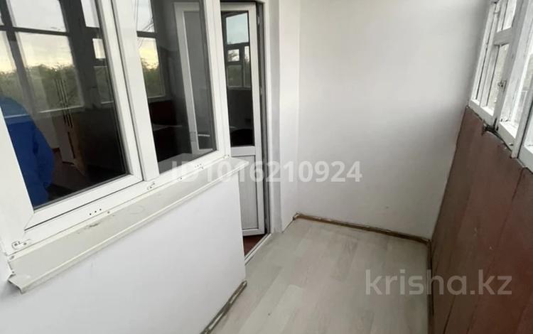 3-комнатная квартира · 67 м² · 5/5 этаж, мкр Кемел (Первомайское) 7 — ул. Жайсан 7 дом за 300 000 ₸ в Алматы, Жетысуский р-н — фото 2